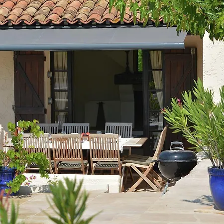 Holiday Lou Souvadou Villa *
